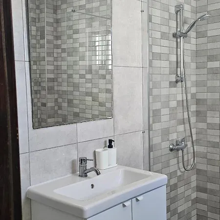 Josmar Apartman *